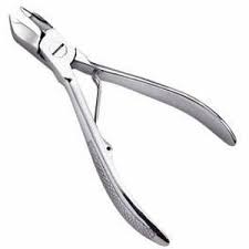 Pince à cuticules pour ongles chromee superposee